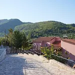 Daire Modern Retreat Near Ancient Olympia And Sandy *