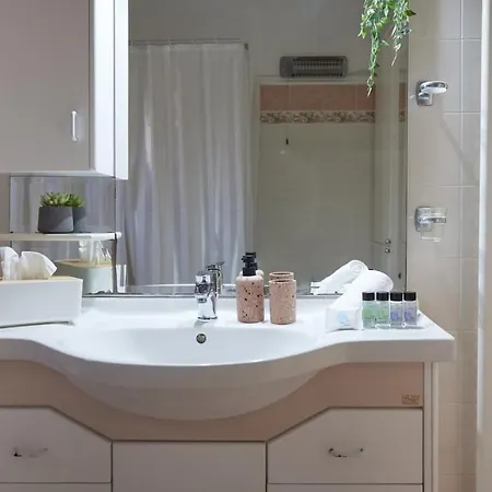 Apartment Cozy Flat Near Kato Samiko *
