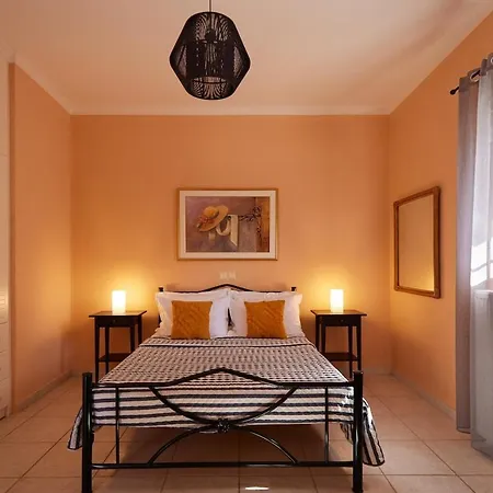 Cozy Flat Near Kato Samiko