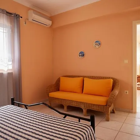 Apartment Cozy Flat Near Kato Samiko