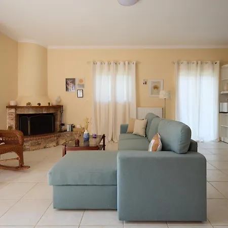 Apartment Cozy Flat Near Kato Samiko