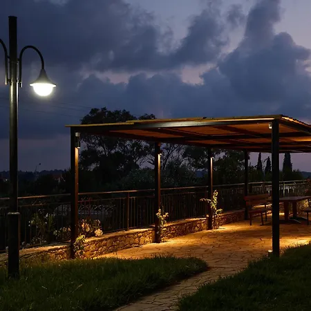 Modern Retreat Near Ancient Olympia And Sandy Daire