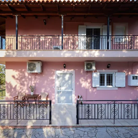 Modern Retreat Near Ancient Olympia And Sandy