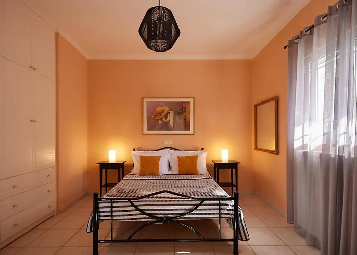 Modern Retreat Near Ancient Olympia And Sandy