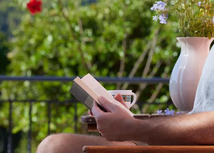 Modern Retreat Near Ancient Olympia And Sandy Apartament