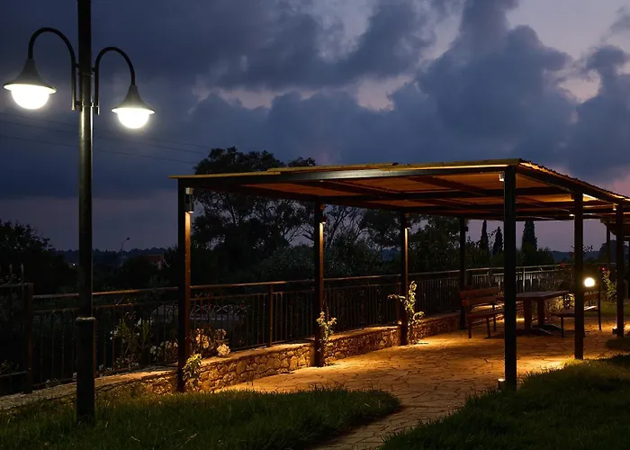 Modern Retreat Near Ancient Olympia And Sandy Lejlighed