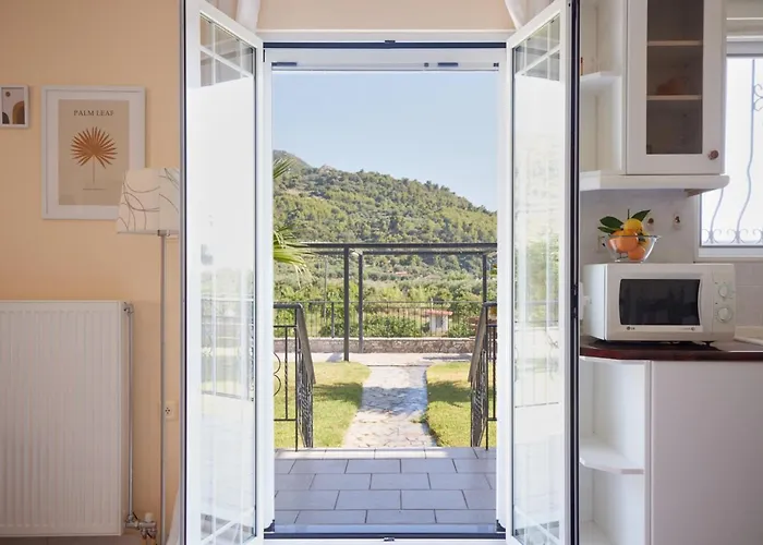 Modern Retreat Near Ancient Olympia And Sandy Lejlighed *